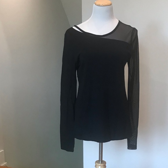 Fabletics Tops - Fabletics Black Long Sleeved Top